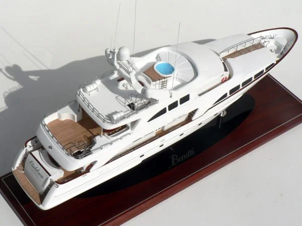 Benetti 115 "Elaldrea"