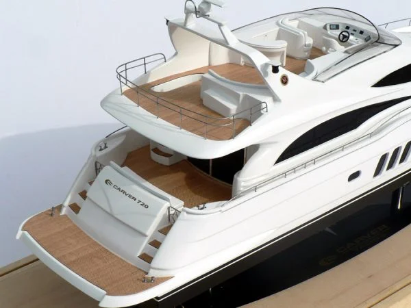 Carver Marquis 720