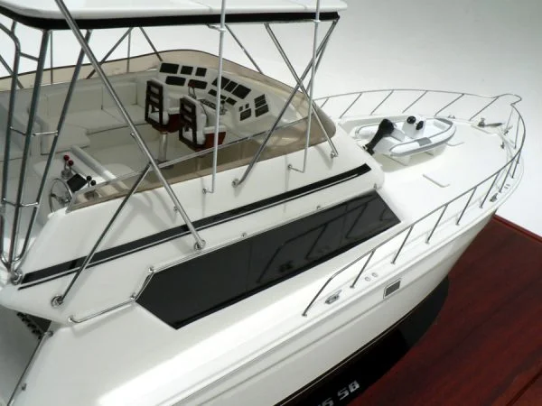 Hatteras 58 "Freezone"