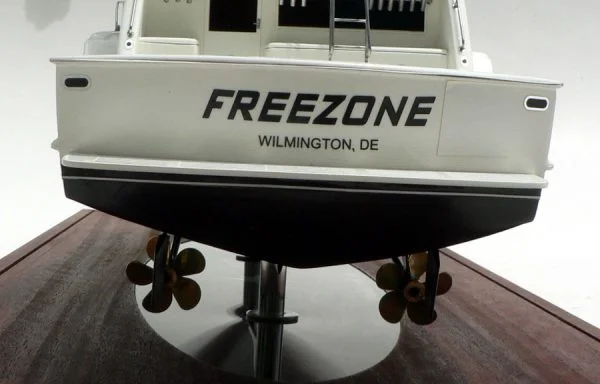 Hatteras 58 "Freezone"