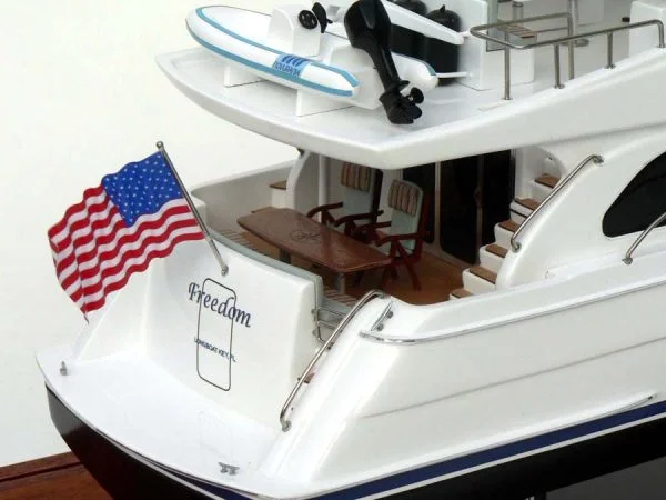 Hatteras 64 "Freedom"
