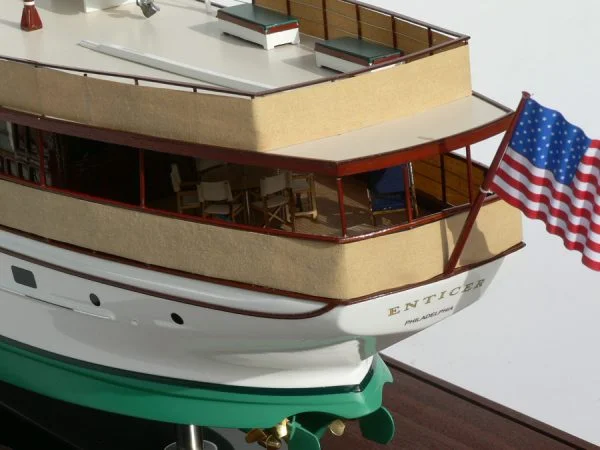 Mathis-Trumpy Fantail 85' "Enticer"