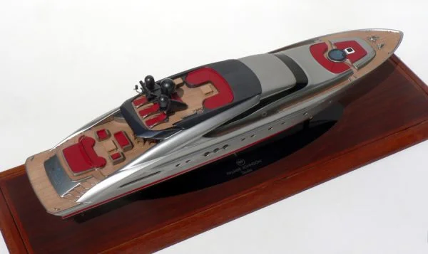 Palmer Johnson 135 "Dragon"