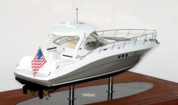 Sea Ray 40 Sundancer "Family Affair"