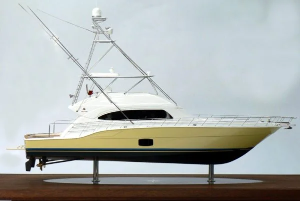 Bertram 700 "Ghilo"