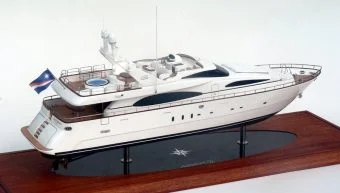 Azimut 100 Model by Abordage