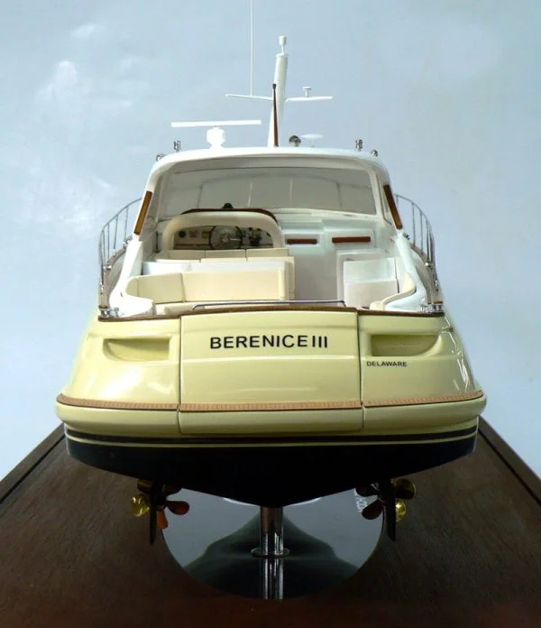 Mochi Craft Dolphin 44 "Berenice III" Model by Abordage