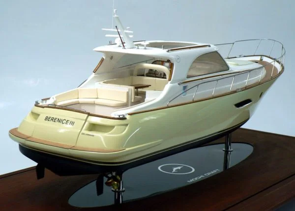 Mochi Craft Dolphin 44 "Berenice III" Model by Abordage