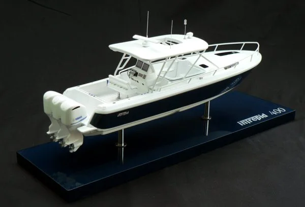 Intrepid 400 Cuddy Model by Abordage