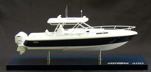 Intrepid 400 Cuddy Model by Abordage