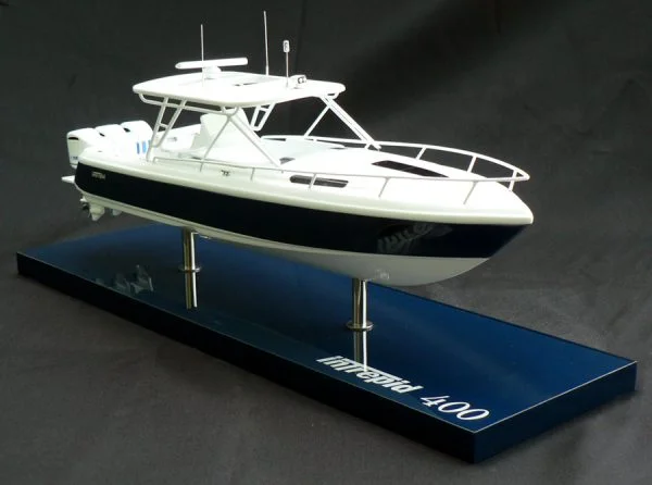 Intrepid 400 Cuddy Model by Abordage