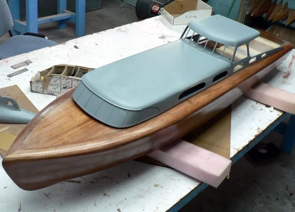 Hacker-Craft "Thunderbird" Model under construction. By Abordage