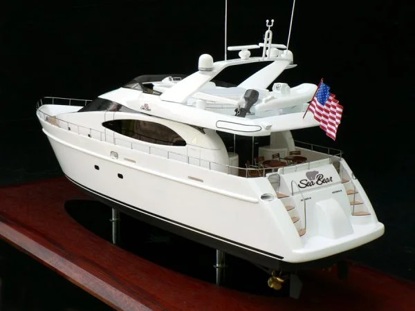 Azimut 70 Flybridge Range Model by Abordage