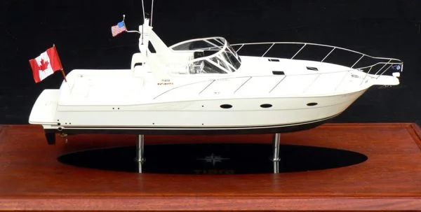 Tiara 3500 Open "Blue Dog" Model built by Abordage