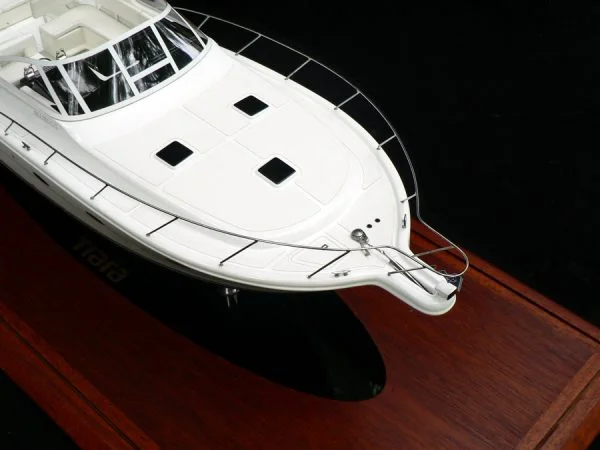 Tiara 3500 Open "Blue Dog" Model built by Abordage