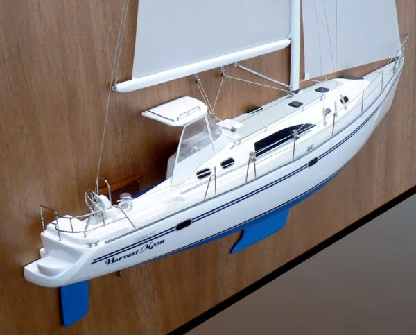 Catalina 445 "Harvest Moon". Model built by Abordage