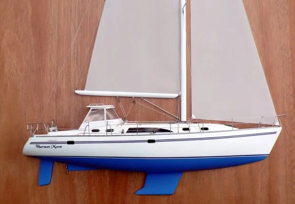 Catalina 445 "Harvest Moon". Model built by Abordage