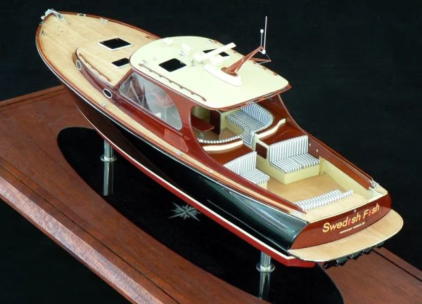 Hinckley Talaria 40. Model built by Abordage