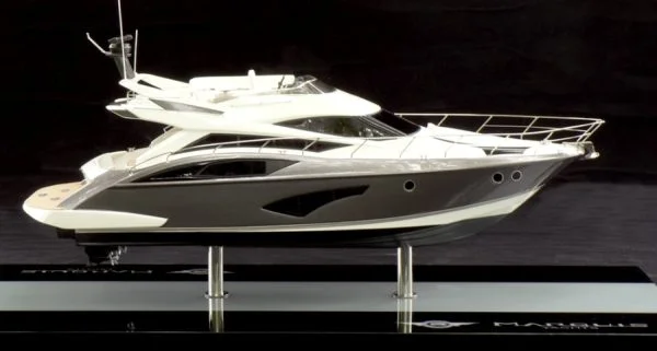 Marquis 500 Sport Bridge model built by Abordage