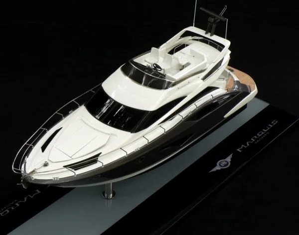 Marquis 500 Sport Bridge model built by Abordage