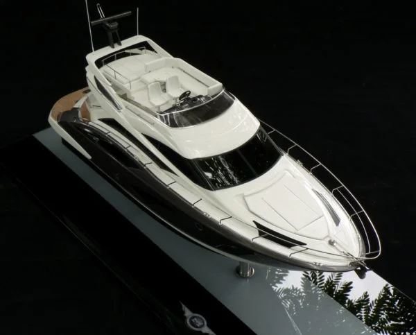 Marquis 500 Sport Bridge model built by Abordage