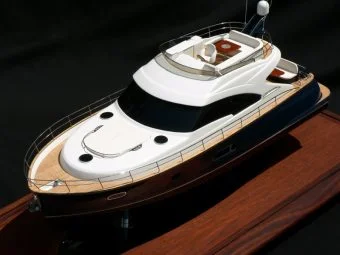 Belize 52 Flybridge Model built by Abordage