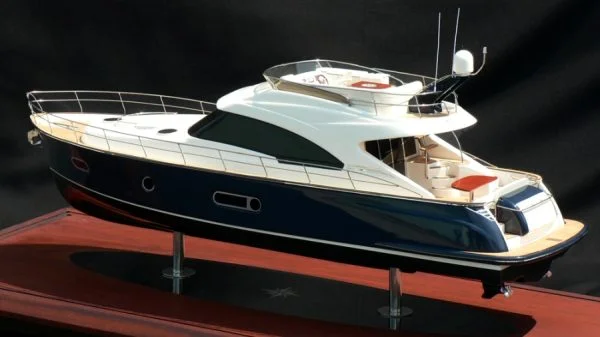 Belize 52 Flybridge Model built by Abordage