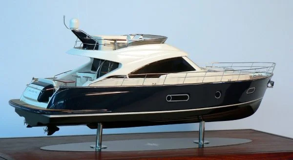 Belize 52 Flybridge Model built by Abordage
