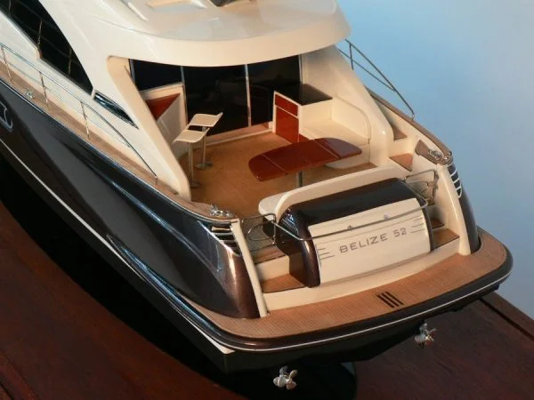Belize 52 Hard Top model built by Abordage