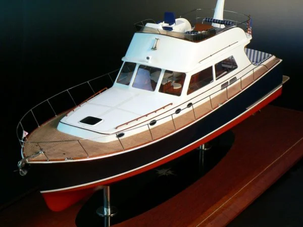 VICEM 52 CLASSIC FLYBRIDGE MODEL BY ABORDAGE