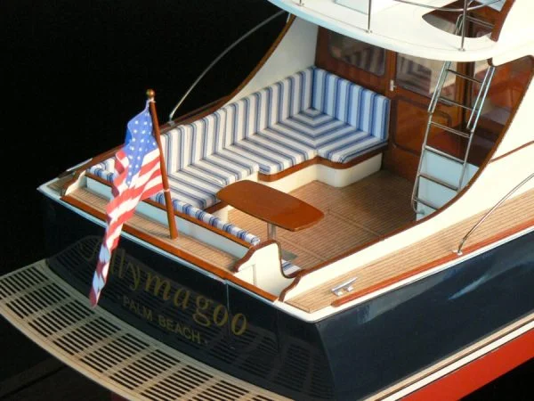 VICEM 52 CLASSIC FLYBRIDGE MODEL BY ABORDAGE