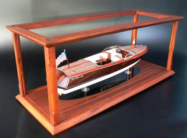 27' Tommy Bahama edition Hacker-Craft boat model by Abordage