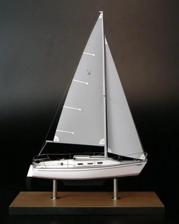 Precision 23 desk model by Abordage