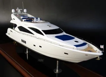 SUNSEEKER 82 MODEL by ABORDAGE