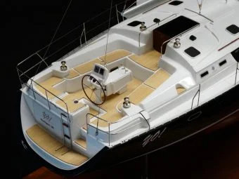 Jeanneau 43 DS boat model by Abordage