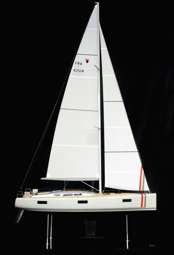Aureus XV custom model built by Abordage