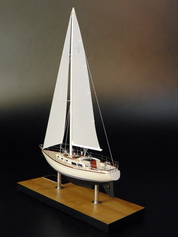 Bristol 38.8 desk model