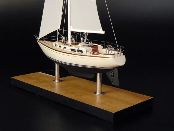 Bristol 38.8 desk model