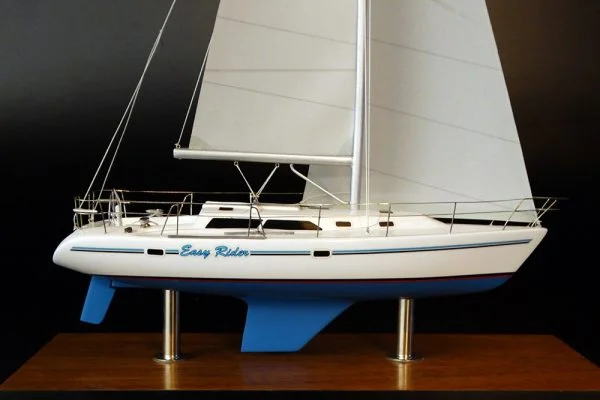 Catalina 36 MK II - desk model