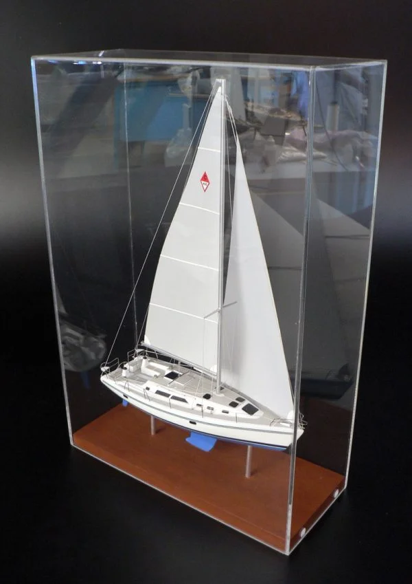 Catalina 400 desk model