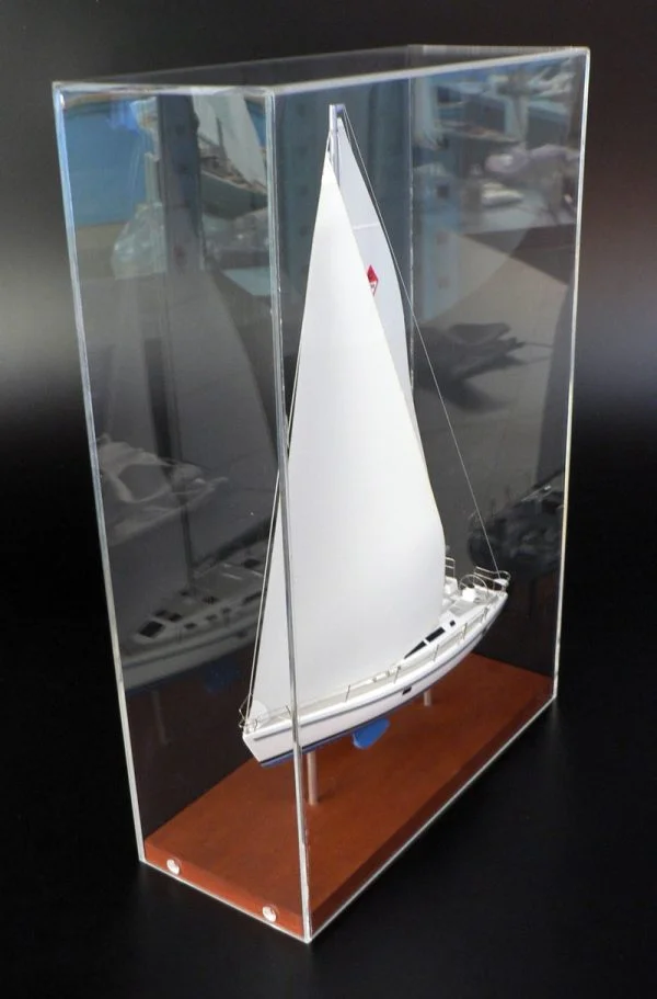 Catalina 400 desk model