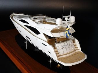 Sunseeker 82 - White Gold - custom model