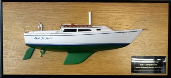 Catalina 27 half model with deck details.