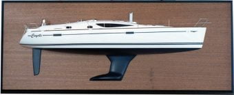 Jeanneau 42 DS Half Model with deck details