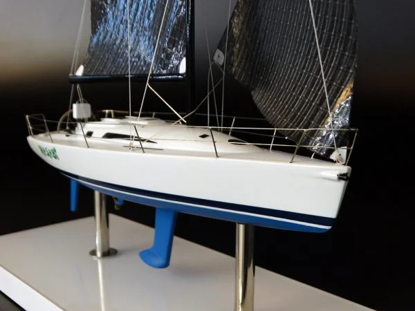 Farr 395 desk model