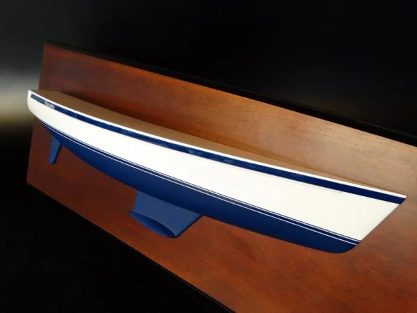 Hallberg Rassy 40 flush deck half hull