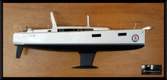 Beneteau Oceanis 38 half model with deck details