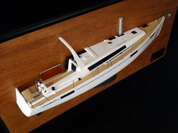 Beneteau Oceanis 41 half model with deck details