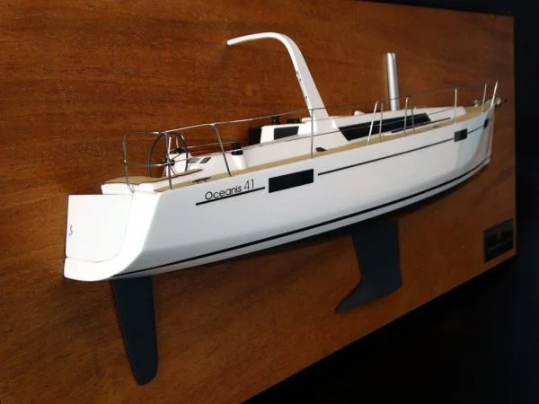 Beneteau Oceanis 41 half model with deck details