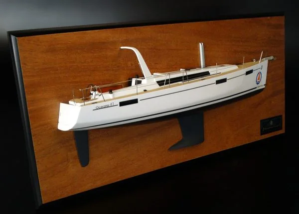 Beneteau Oceanis 41 half model with deck details